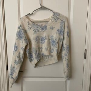 Floral V-Neck Cropped Sweater - Blue on Cream